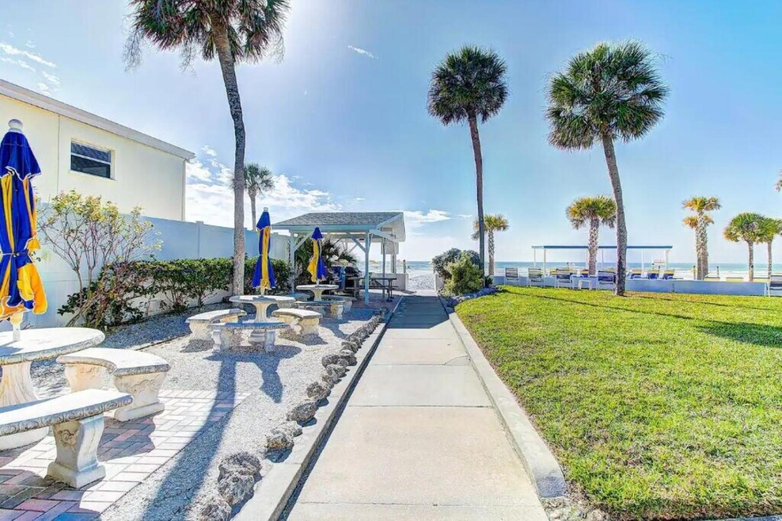 Beachfront Getaway In Siesta Key Esterno foto